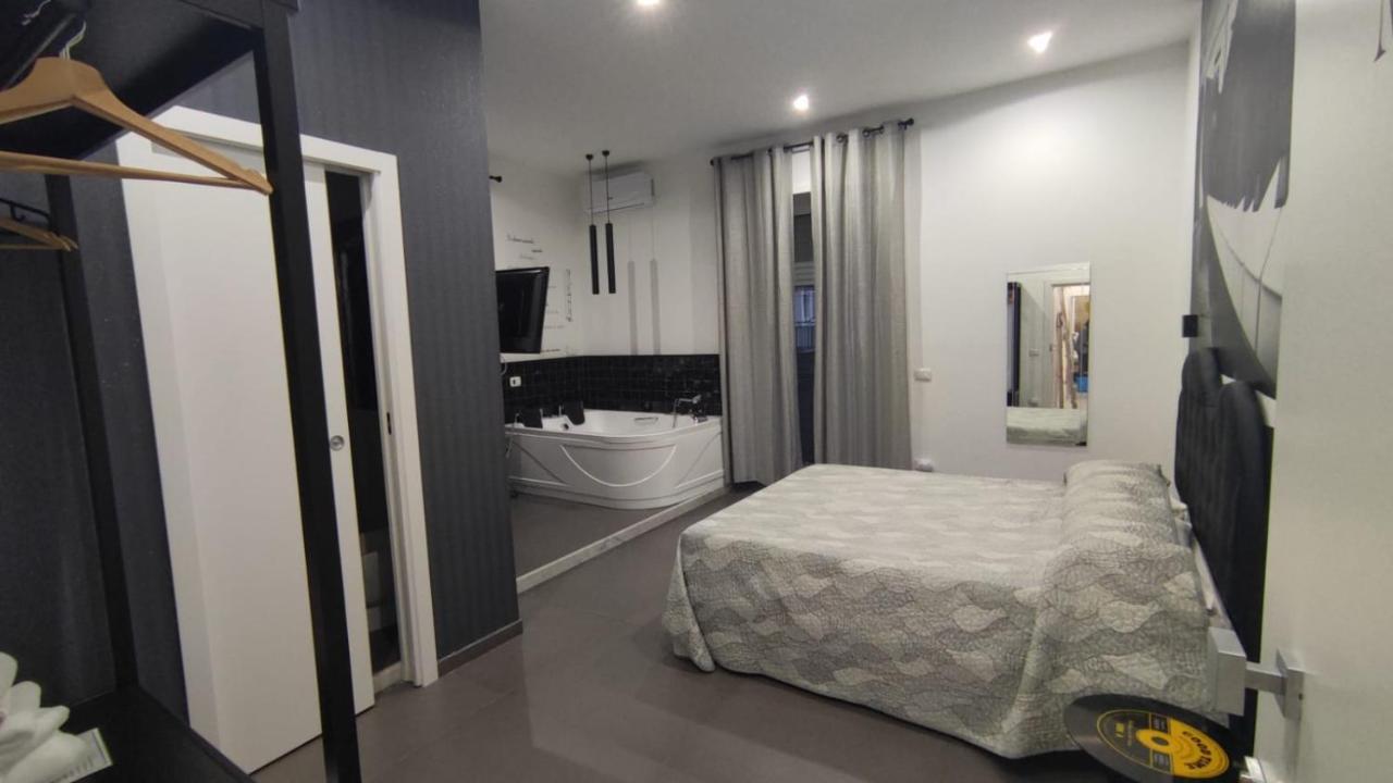 Lombardi Luxury Home Napoli Eksteriør billede